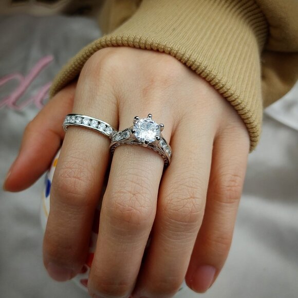2Pcs Sterling Silver Luxury Engagement Rings for Women - Picture 1 of 5